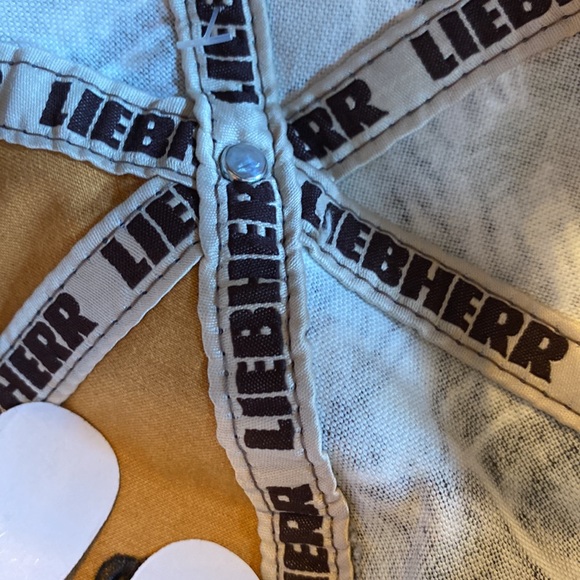 Leibherr adjustable realtree hat - Picture 7 of 7